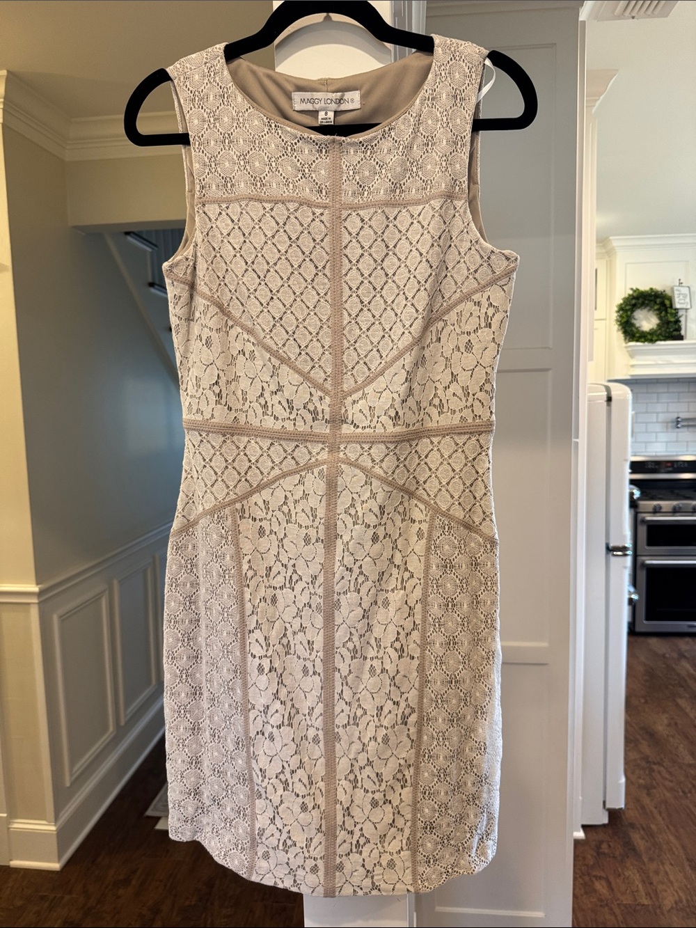 Maggy London Cream Lace Women’s Dress Size 8